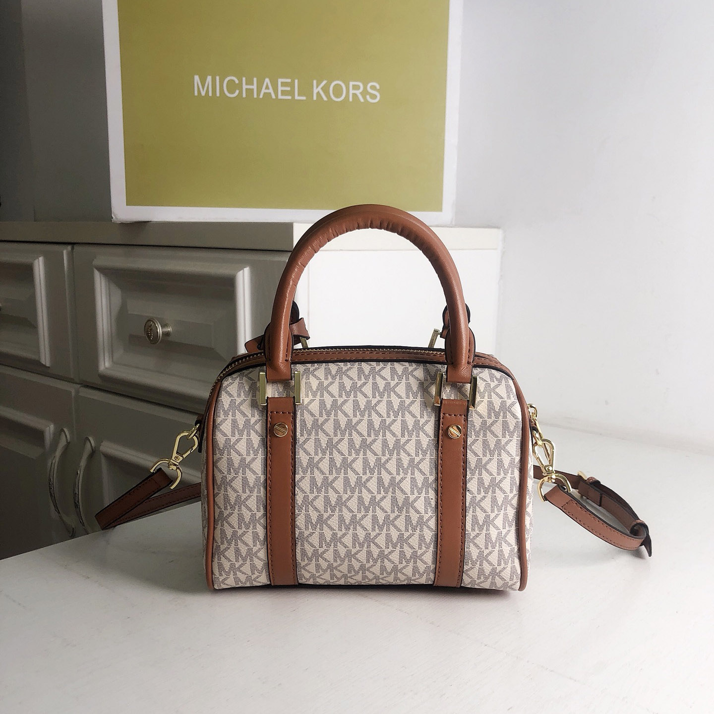새로운 마이클 코어스 여성 럭셔리 디자인 핸드백 고품질 - Travel Accessories Luxury 리뷰 및 가격