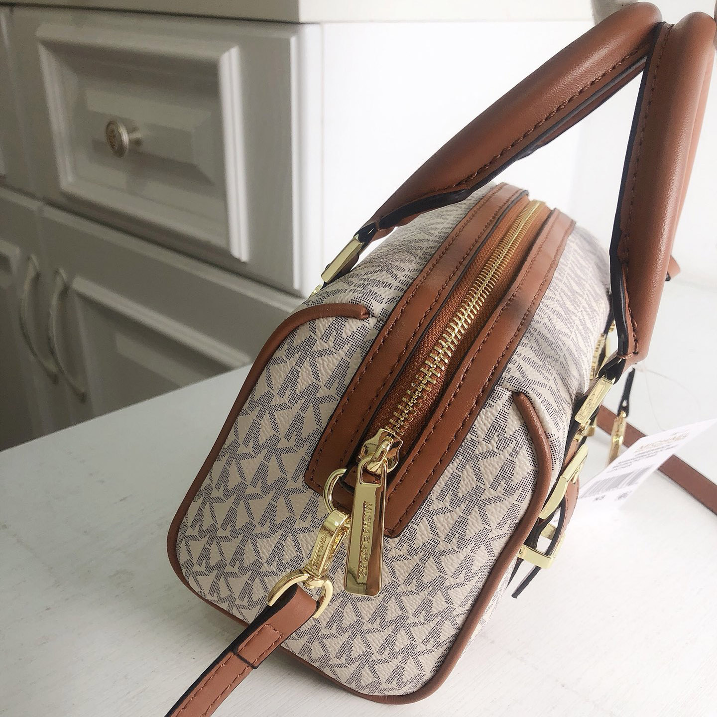 새로운 마이클 코어스 여성 럭셔리 디자인 핸드백 고품질 - Travel Accessories Luxury 리뷰 및 가격