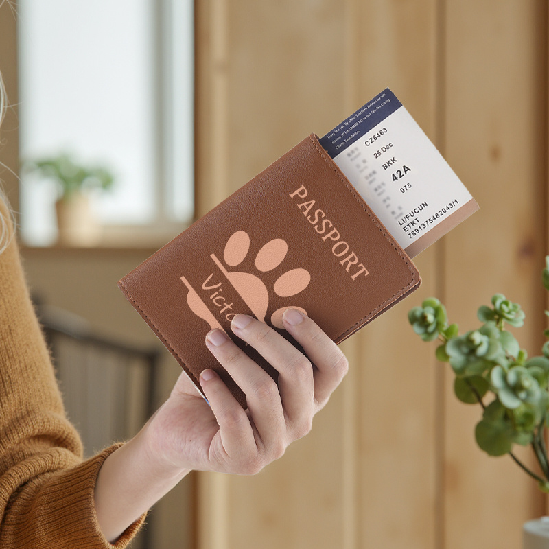 맞춤형 이름 강아지 발 패턴 클래식 스타일 여권 홀더, - Travel Accessories Dog 리뷰 및 가격